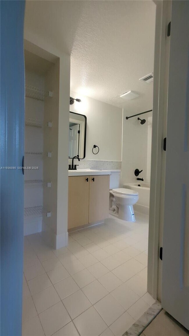 Building Photo - 4220 San Marino Blvd