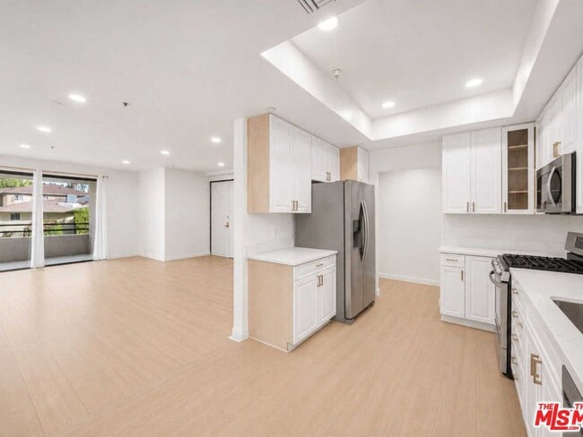 Building Photo - 9836 Vidor Dr