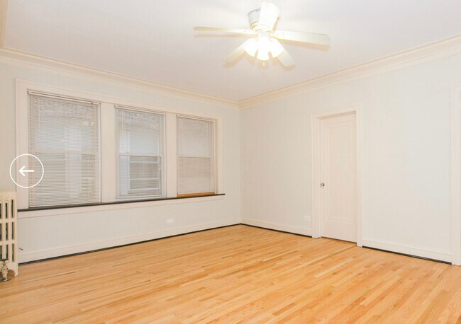 Building Photo - 7440 N Claremont Ave