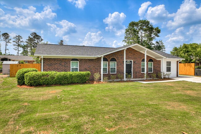 Building Photo - 143 Woodland Dr