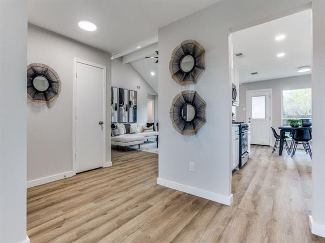Building Photo - 8106 Meadowlark Ln