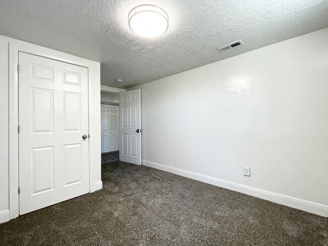 Building Photo - 1700 E.