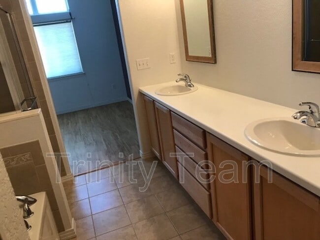 Building Photo - 10730 Eliot Cir