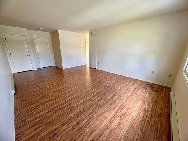 Building Photo - 3 Bedroom 1.5 Bathroom House Available in Dillsburg!