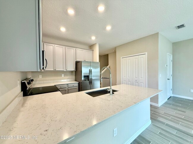 Building Photo - 1193 Beach Dune Dr