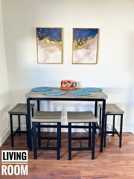 Building Photo - 322 N 13th St