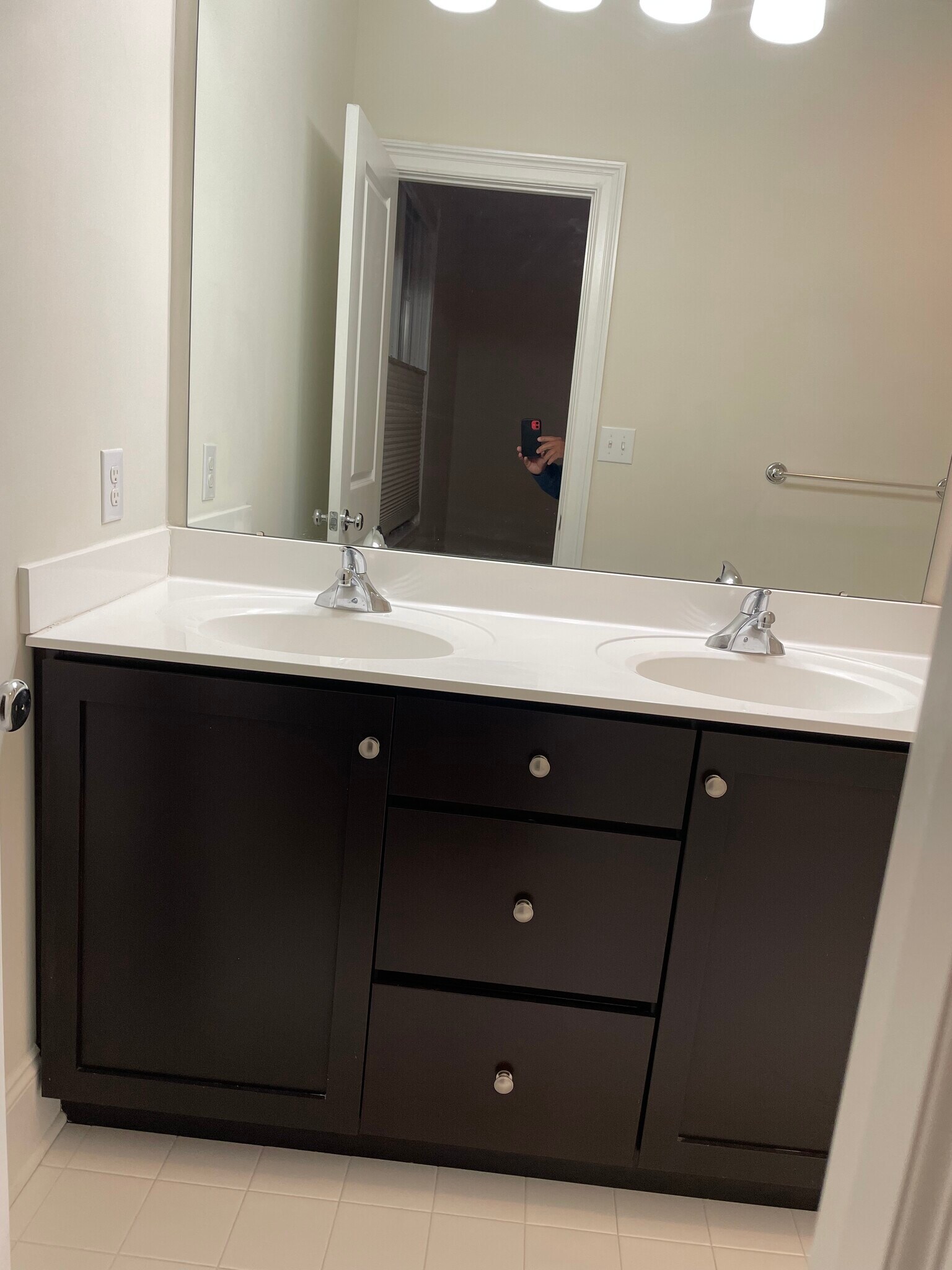 Building Photo - 18865 Bethpage Dr