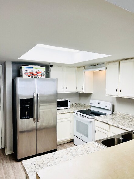 Building Photo - 7205 Timbercreek Dr