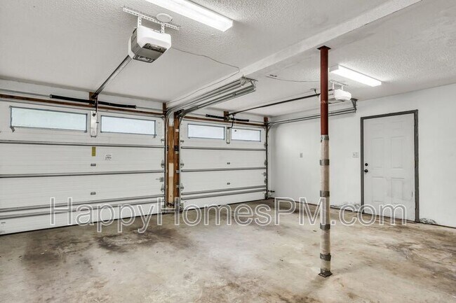 Building Photo - 236 Bayview Drive