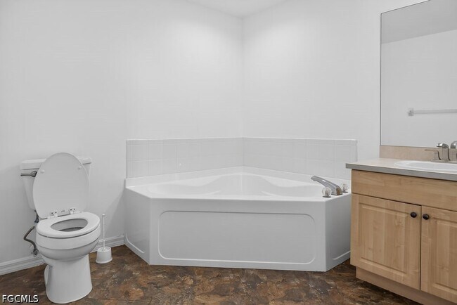 Building Photo - 11580 Forest Mere Dr