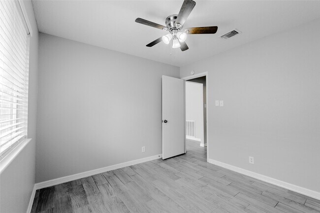 Building Photo - 13746 Vickston Ln