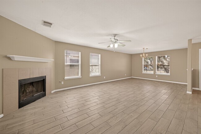 Building Photo - 17250 Cricketbriar Ct