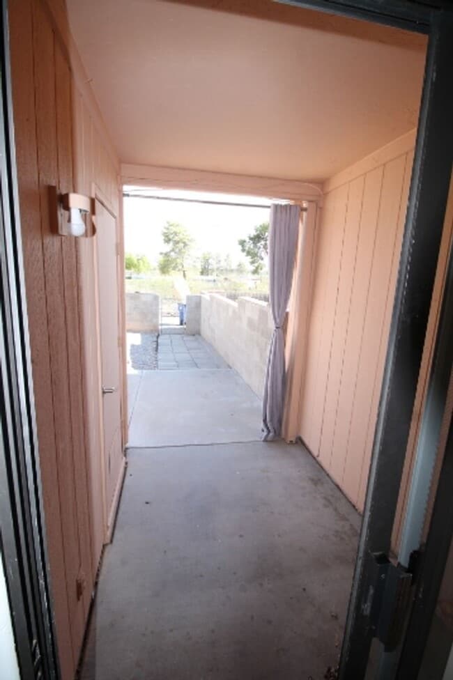 Building Photo - Townhome COMING AVAILABLE SOON!!!! Cute 2bd/2ba