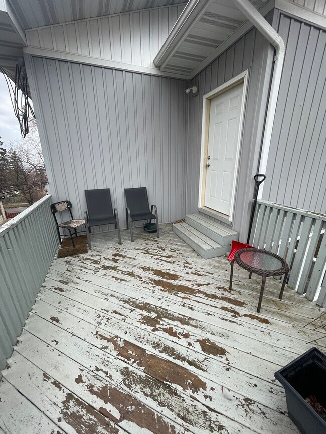 Building Photo - 2317 W 9th St