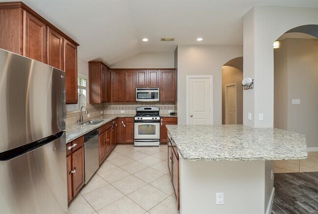 Building Photo - 4006 Autumn Pines Trail