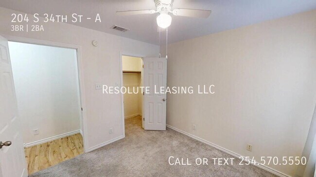 Building Photo - 204 S 34th St