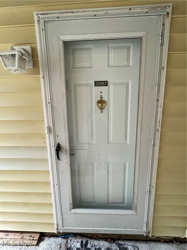 Building Photo - 22257 River Walk Rd