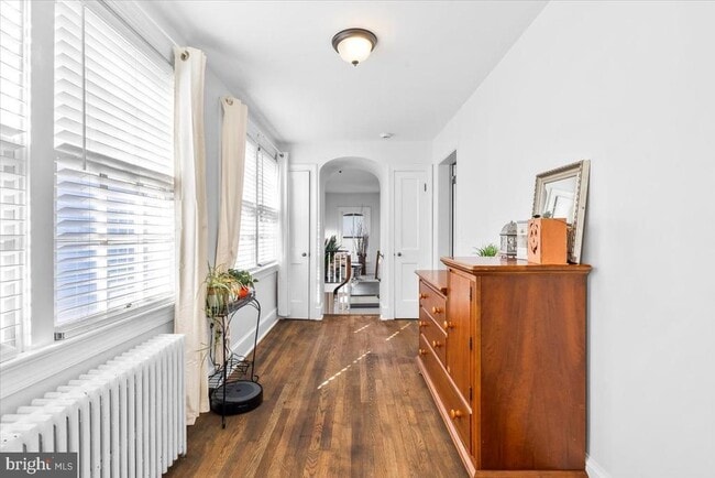 Building Photo - 222 S Raleigh St