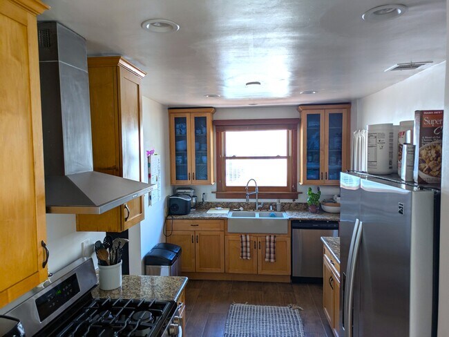 Building Photo - 6267 Commodore Sloat Dr