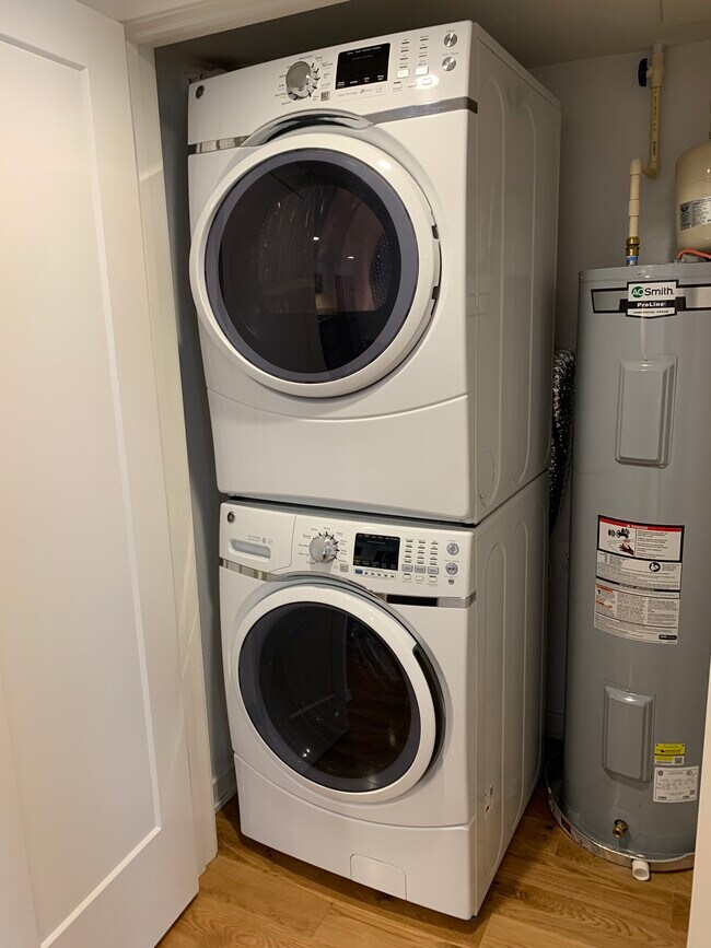 Building Photo - 3600 16th St NW