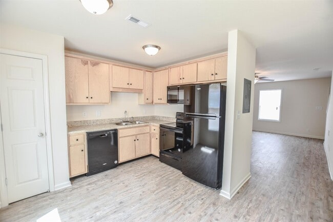 Building Photo - 536 Patriot Park Ct