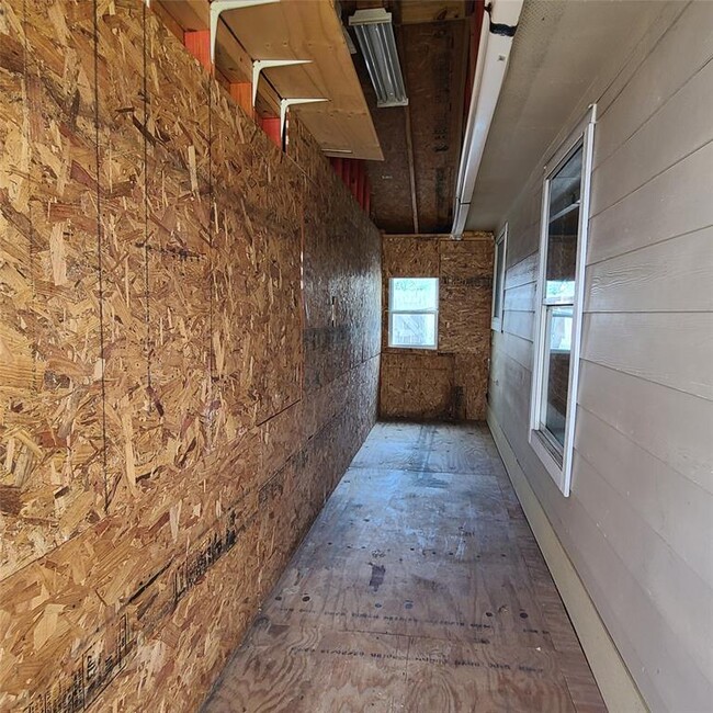Building Photo - 15218 Lucky Star Dr