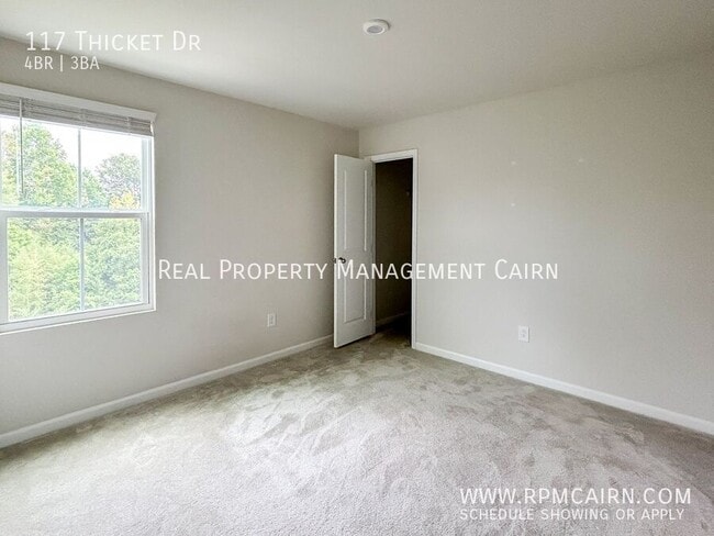 Building Photo - 117 Thicket Dr