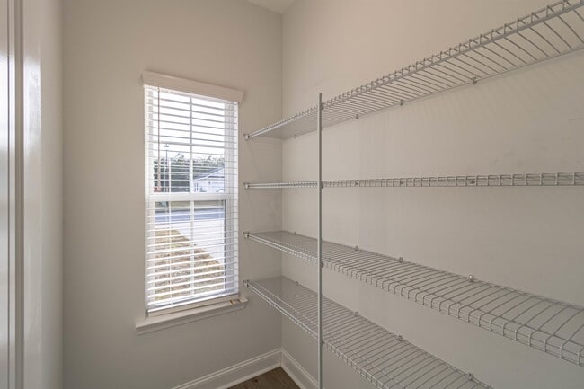 Building Photo - 260 Rutledge Dr