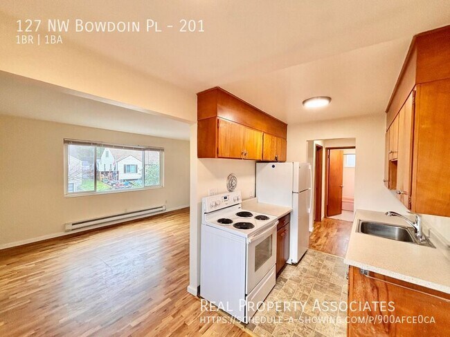 Building Photo - 127 NW Bowdoin Pl