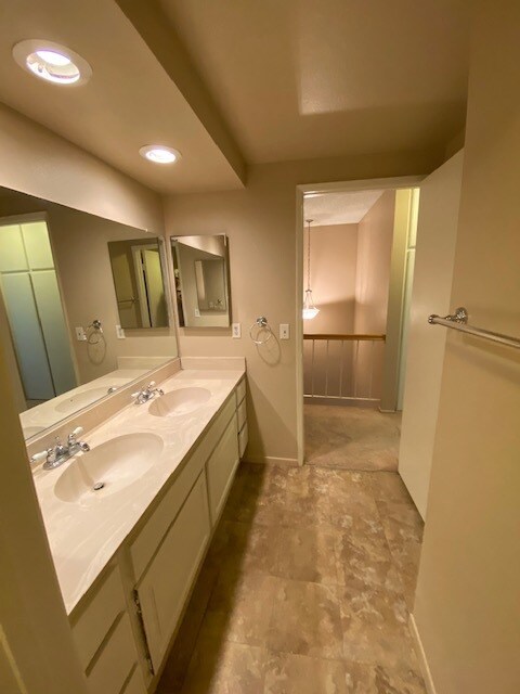 Building Photo - 8074 Woodland Dr