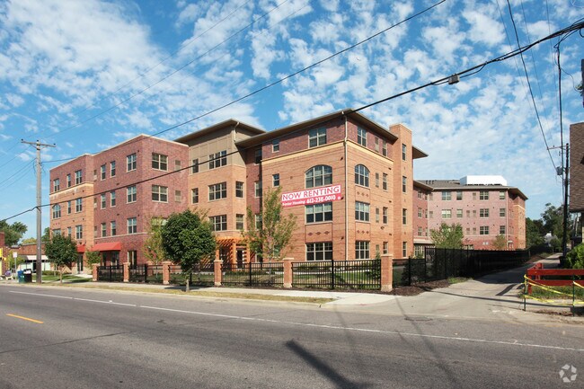 Primary Photo - Minnehaha Senior Living