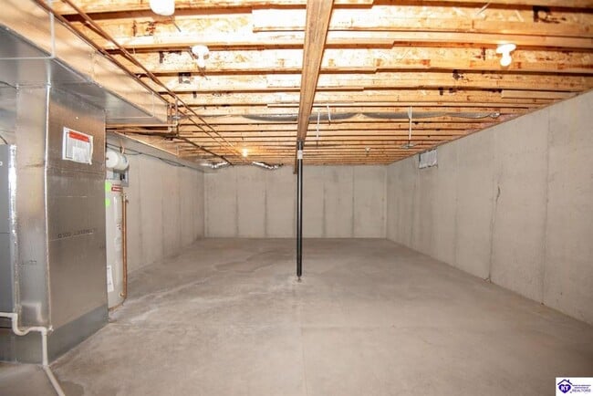 Building Photo - 605 Wind Brook Dr