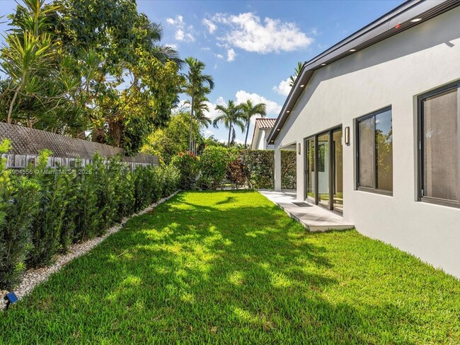 Building Photo - 9073 Dickens Ave