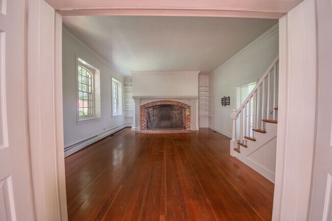 Building Photo - UNIQUE OFFERING-HISTORIC CAPE COD ON URBAN...