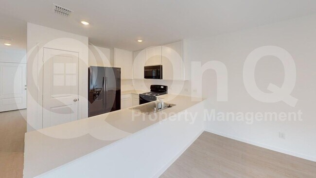 Building Photo - 1001 Raintree Rd