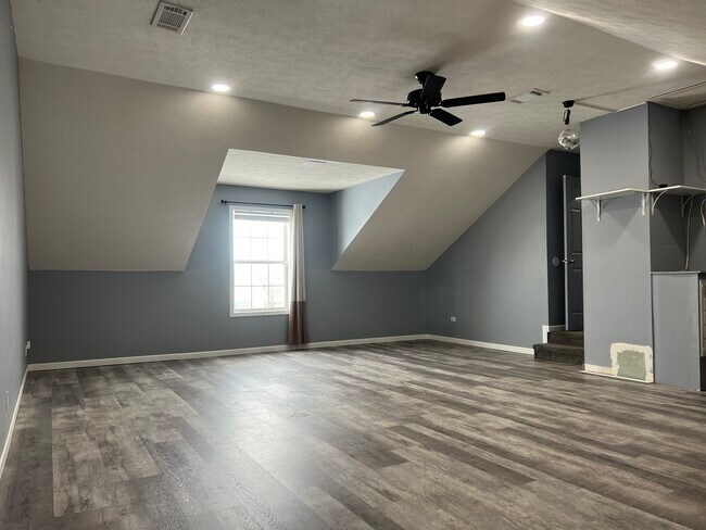 Building Photo - 1044 Cindy Jo Ct