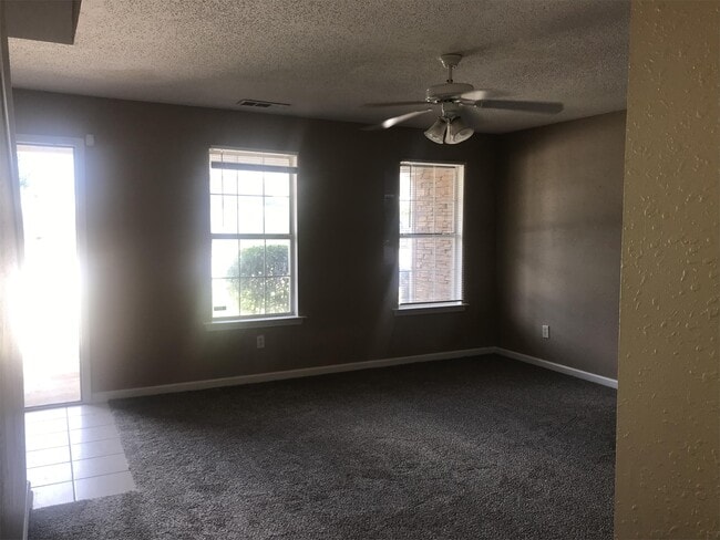 Building Photo - 6035 Creekerton Blvd