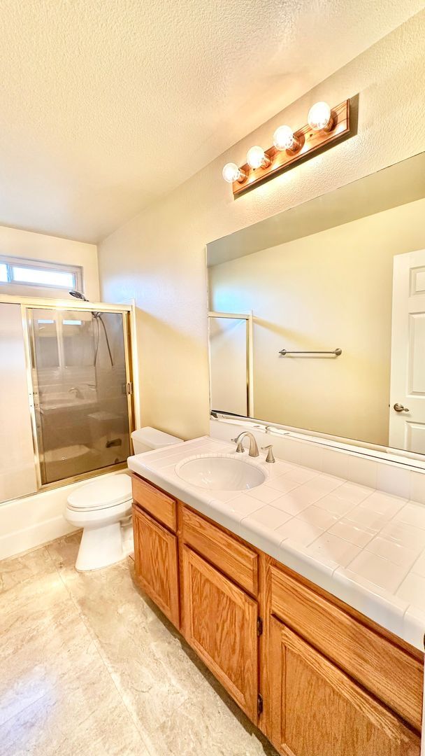 Building Photo - Lovely Single Story Home in Quiet Neighbor...