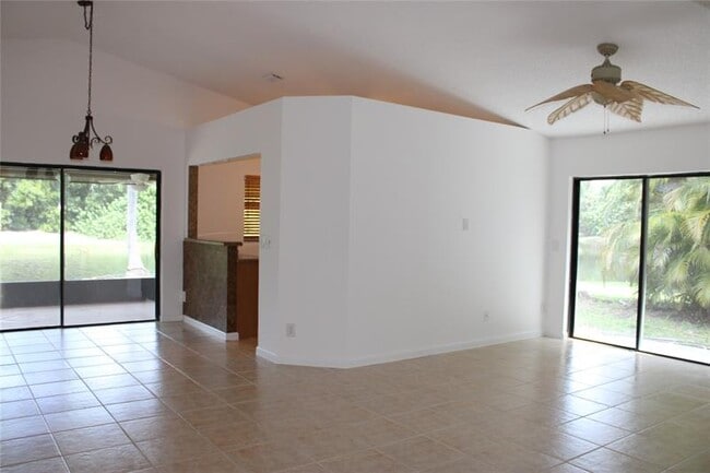 Building Photo - 9 Beckley Pl