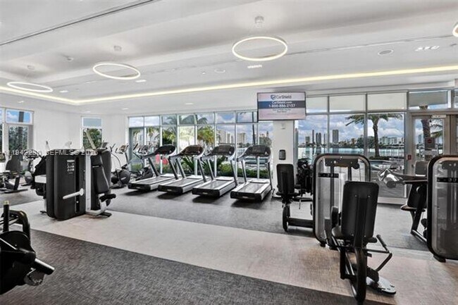 Building Photo - 17301 Biscayne Blvd