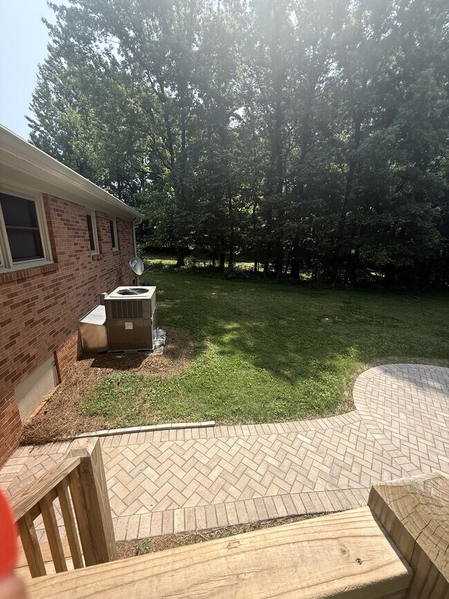 Building Photo - 8595 Benbow-Merrill Rd