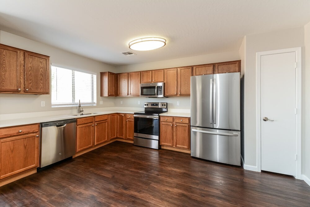 Building Photo - 5564 S 240th Dr