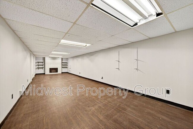 Building Photo - 1225 Night Dr