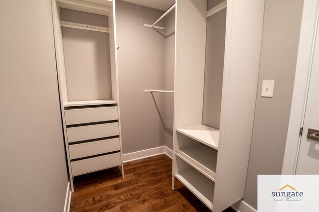 Building Photo - 1125 S Clinton St