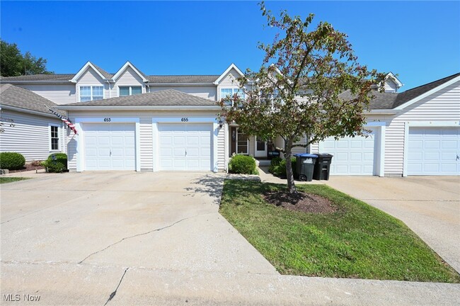Building Photo - 655 Almas Ct