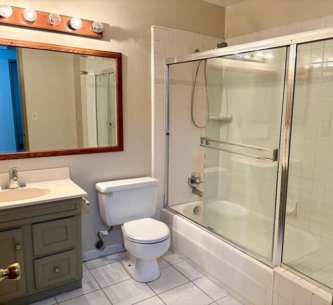 Building Photo - 478 Churchill Park Dr