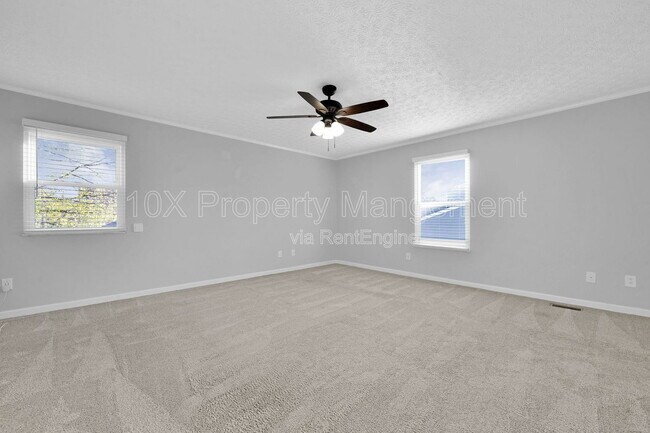 Building Photo - 96 Chenango Dr