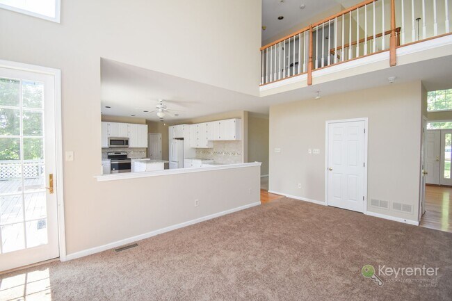Building Photo - 5474 Grandview Ln