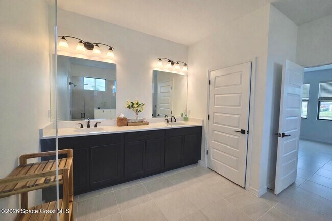 Building Photo - 2717 Kamin Dr