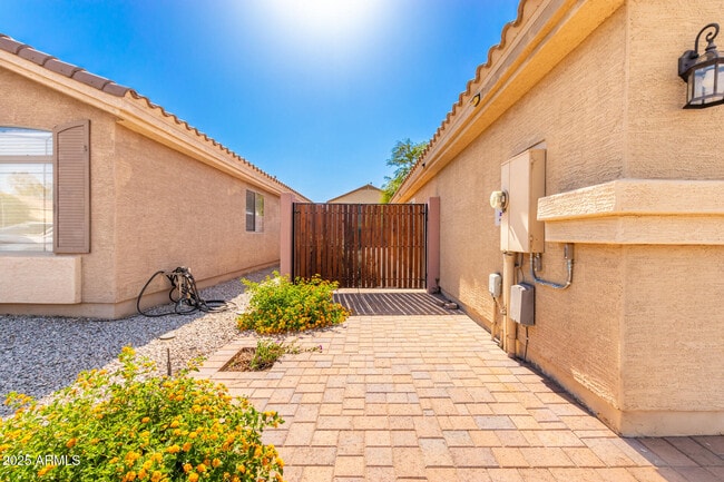 Building Photo - 4410 N 124th Ave